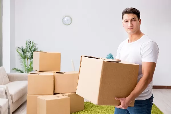 Pourquoi opter pour une location box pour déménagement temporaire ?