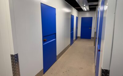 Qui devrait envisager une location box stockage à saint-quentin-fallavier plutôt qu’un garde-meuble classique ?